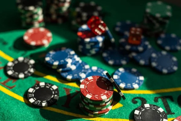 Wild Coaster slot game interface on borneo388 mobile app showing reel layout and paytable
